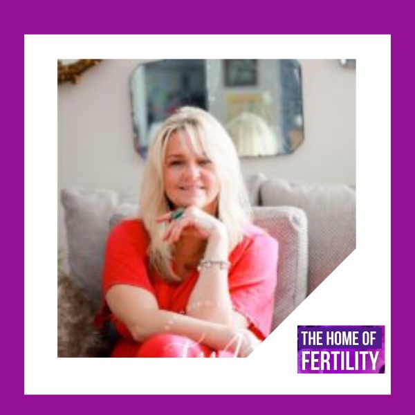 Australian Fertility Summit Founder and Creation Coach Liz Walton, image of Liz - blonde long hair with blue eyes, with hand under chin facing the camera